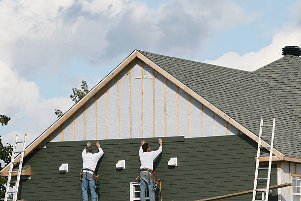 Professional Emergency Siding Repair technician working in Gold Hill, OR